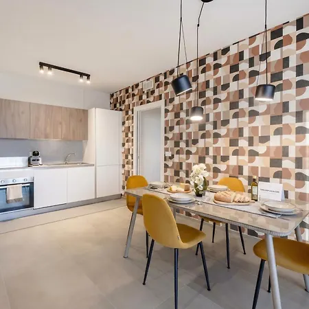 Urban Penthouse Terrace With Parking Lejlighed