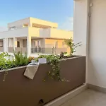 Urban Penthouse Terrace With Parking 아파트